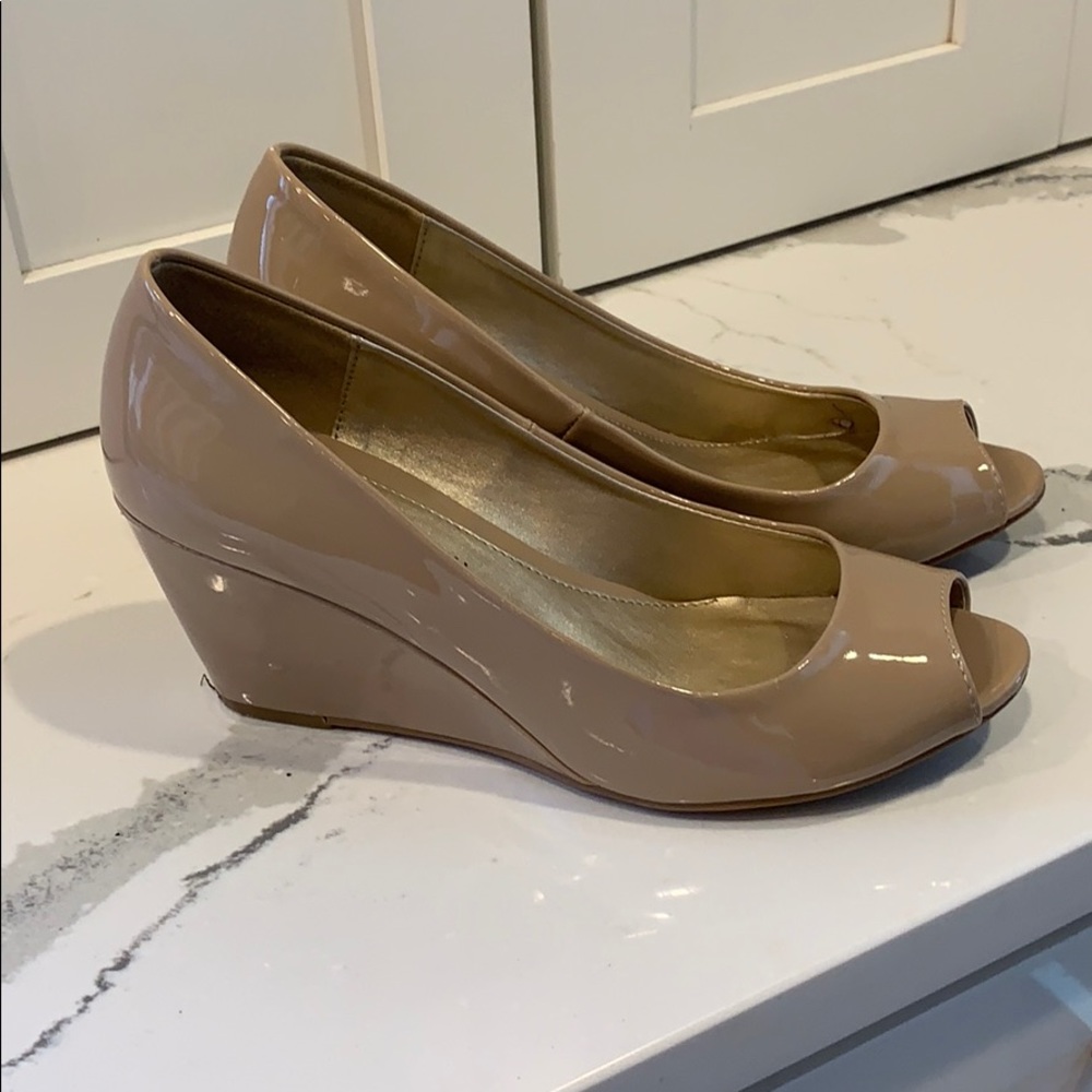 Wedge Open toe shoe